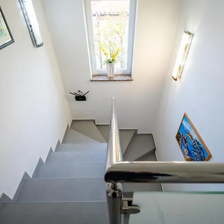 Hébergement de vacances Veronika 2 *