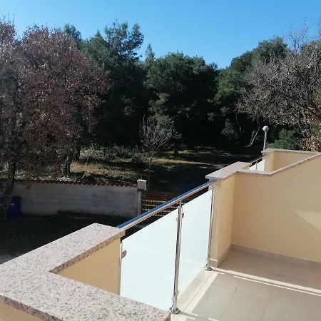 Holiday home Veronika 2 *