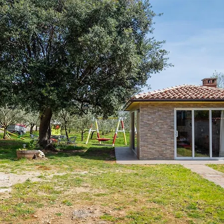Veronika 2 Holiday home *